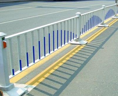 公路護(hù)欄
